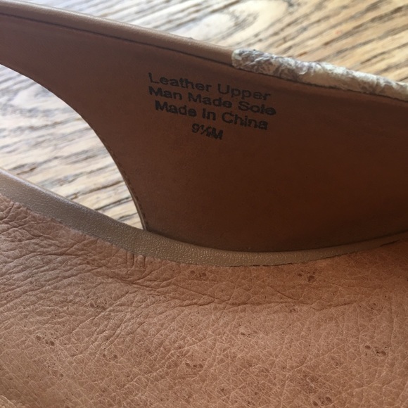 Halogen Women’s Pointy Snake/Gold Flats Size 9.5 M - Picture 3 of 8